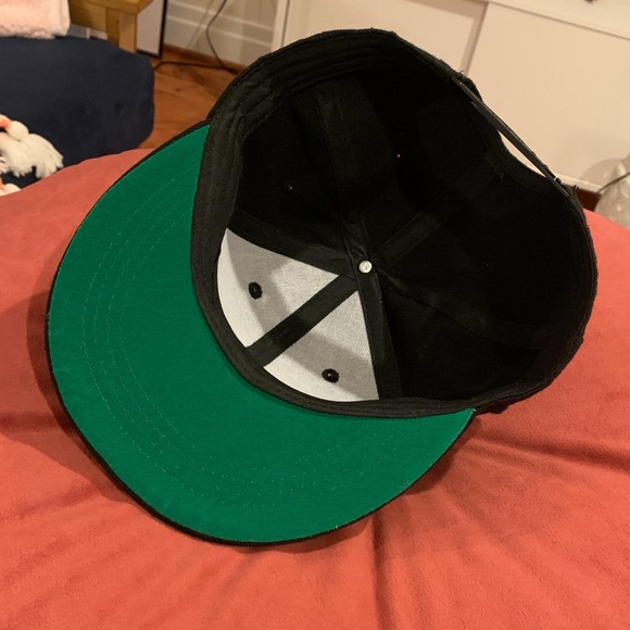 Sailor Moon Caps (Set of 2 - Black & White) - Picture 2 of 7